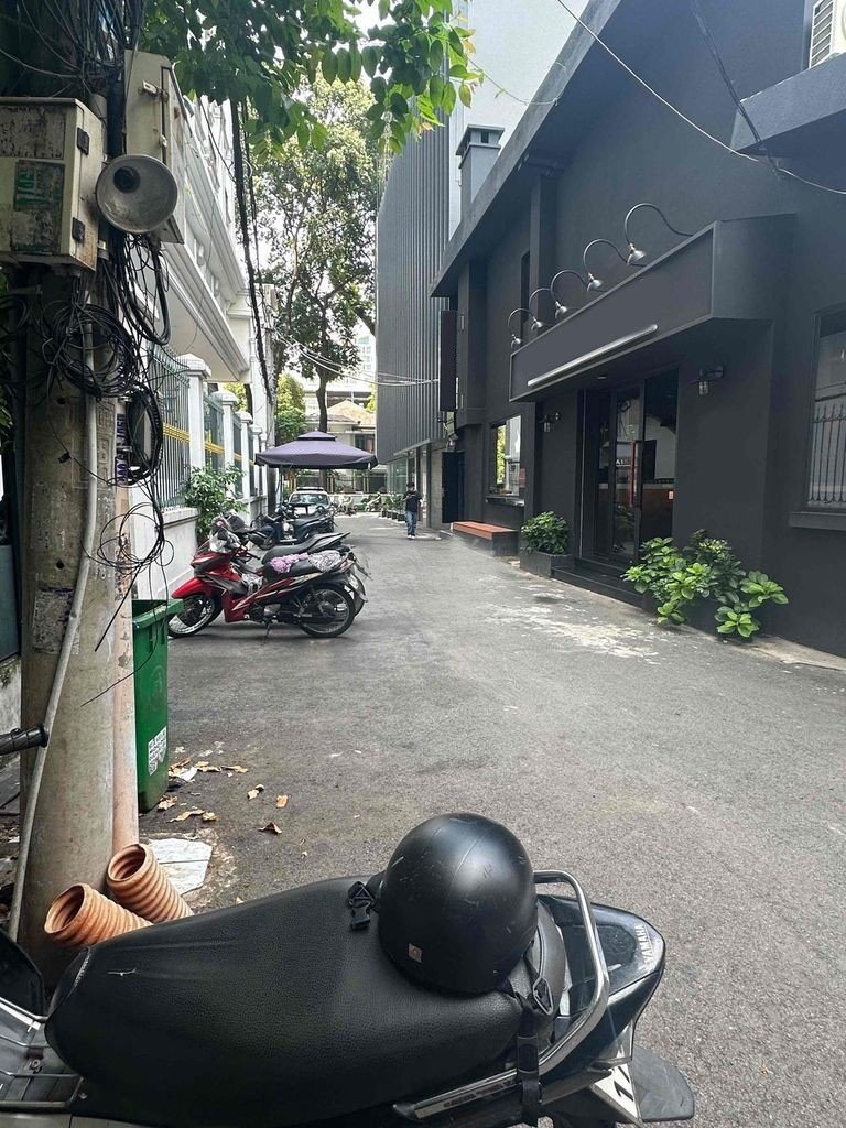 Cho thuê Đường Xe Hơi Vào Phạm Ngọc Thạch, phường 6, Quận 3
